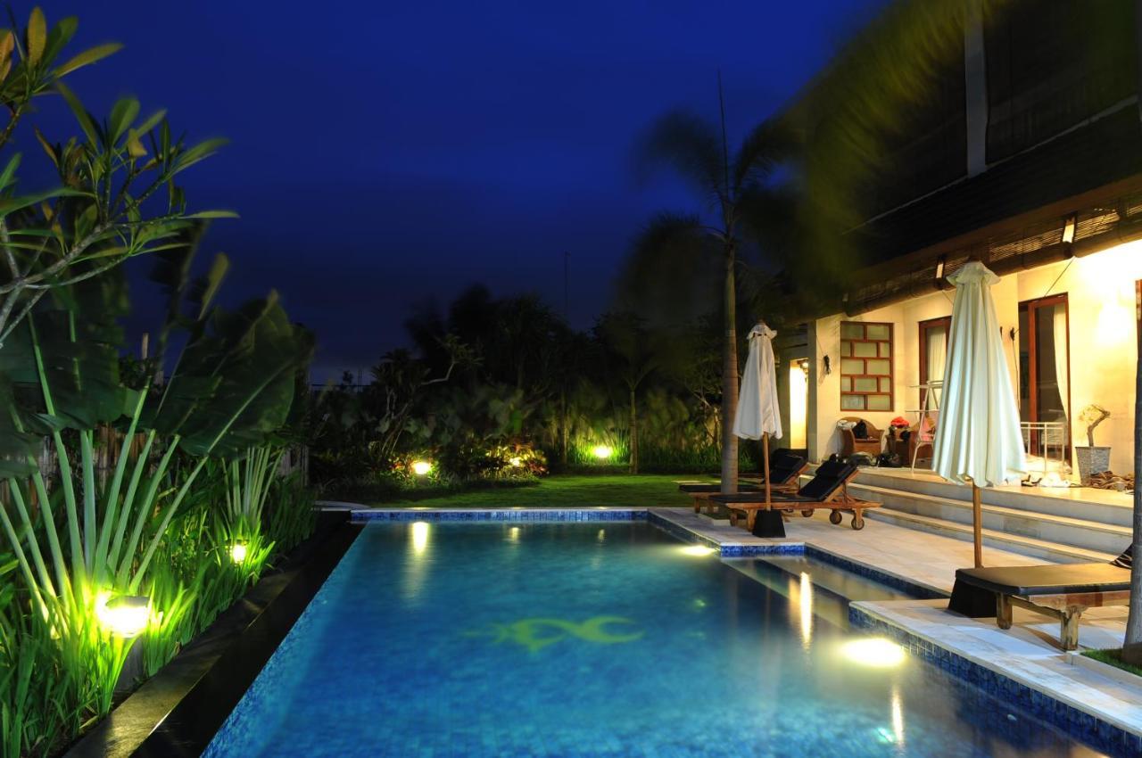 Villa Dikebun Ungasan Esterno foto